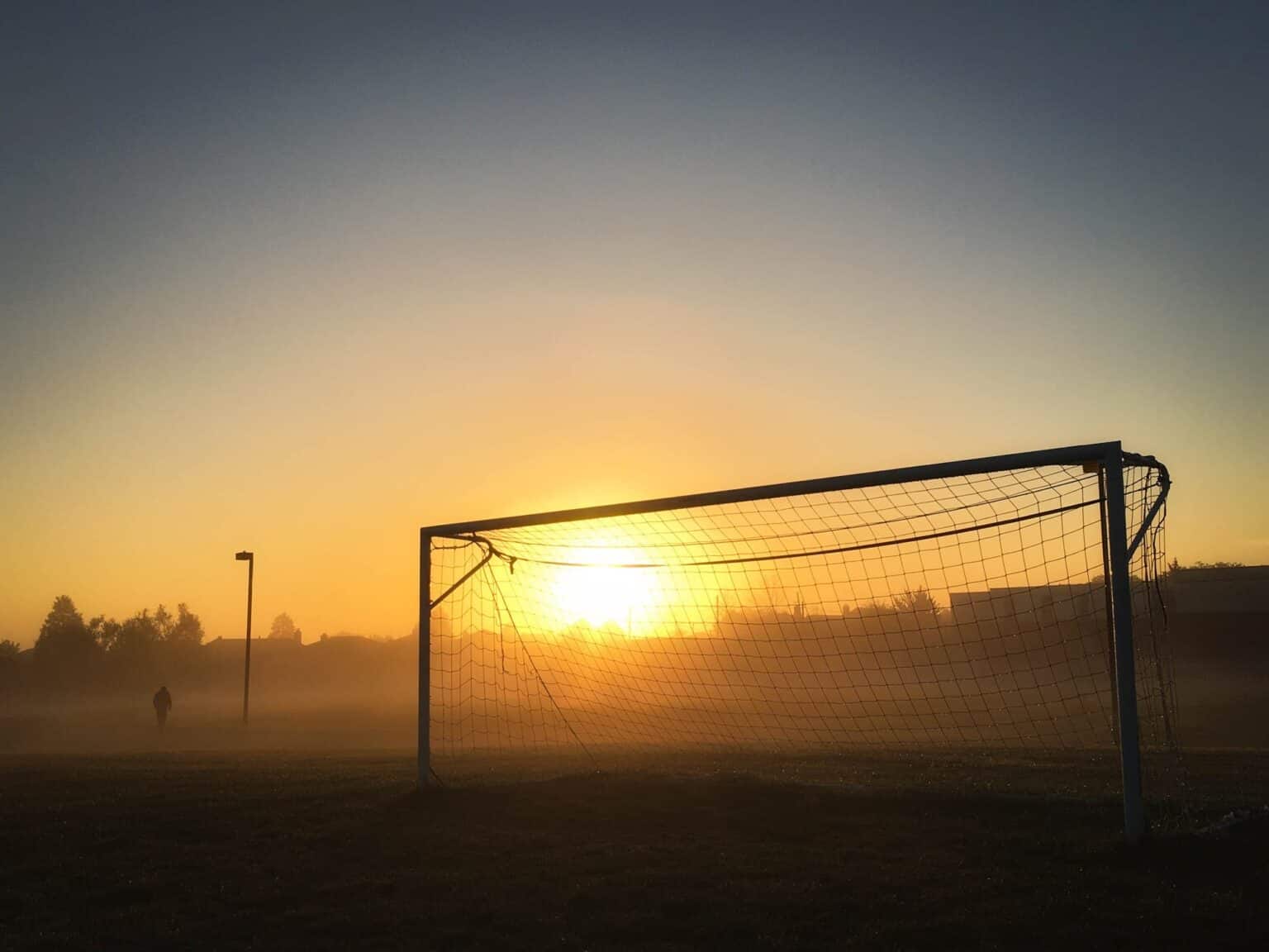 Fyra personer åtalas för matchfixning